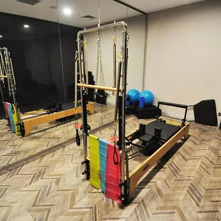 Nyaraló Beautiful Modern 1bd Views W Poolgym! #223