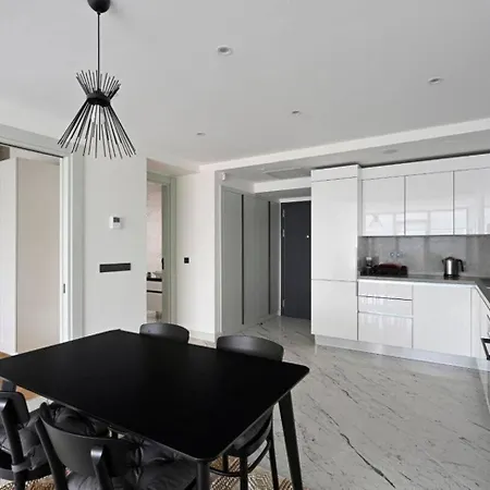 Beautiful Modern 1bd Views W Poolgym! #223 펜션