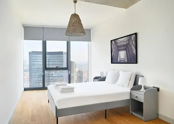 Holiday home Beautiful Modern 1bd Views W Poolgym! #223