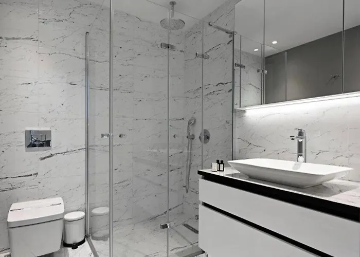 Holiday home Beautiful Modern 1bd Views W Poolgym! #223