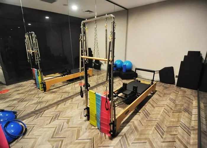 Beautiful Modern 1bd Views W Poolgym! #223 Holiday home