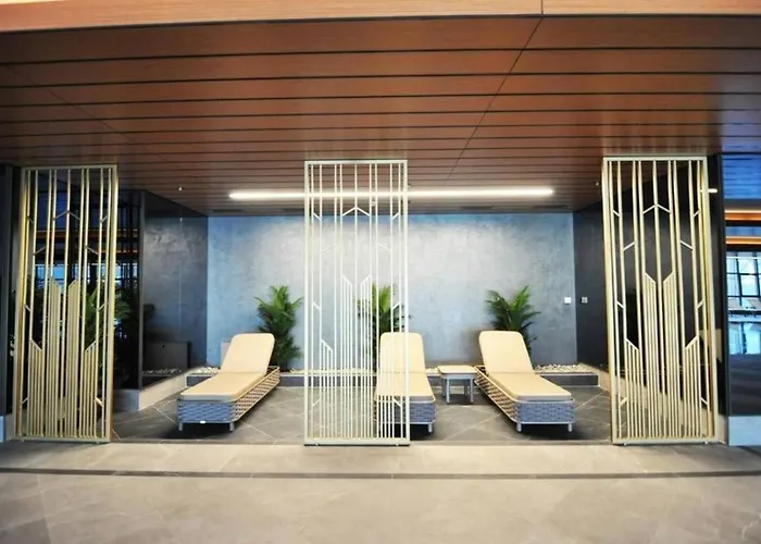 Beautiful Modern 1bd Views W Poolgym! #223 Holiday home