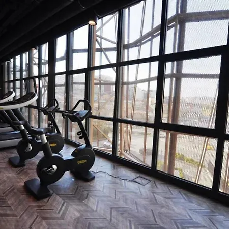 度假居 Beautiful Modern 1bd Views W Poolgym! #223